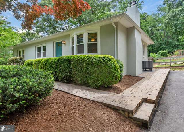 Property at 955 Hilltop Rd, Arnold, MD 21012, 3 beds, 3 baths