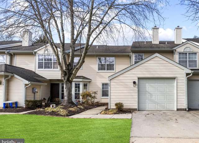 Property at 15 Heath Ct, Princeton, NJ 08540, 3 beds, 2.5 baths
