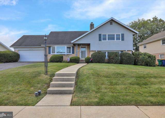Property at 1400 Dogwood Dr, Reading, PA 19609, 4 beds, 3 baths