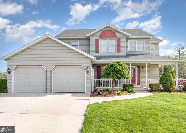 Property at 16 Hazelwood Ct, Mechanicsburg, PA 17050, 4 beds, 2.5 baths