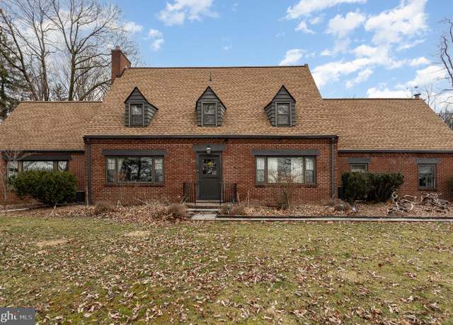 Property at 2629 Marietta Ave, Lancaster, PA 17601, 3 beds, 2.5 baths