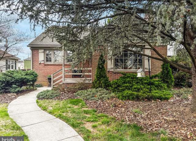 Property at 1328 E Walnut St, Hanover, PA 17331, 3 beds, 1 bath