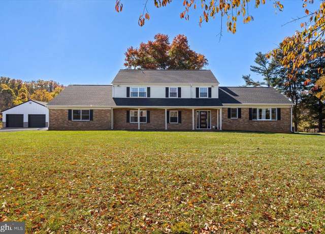 Property at 144 Orr Dr, Fishersville, VA 22939, 5 beds, 3 baths
