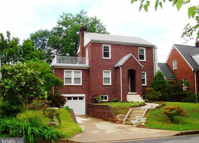 Property at 534 N Monroe St, Arlington, VA 22201, 3 beds, 2 baths