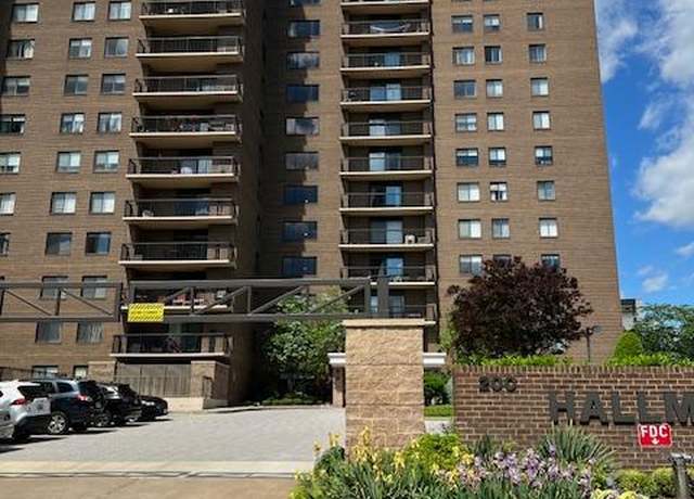Property at 200 N Pickett St #1614, Alexandria, VA 22304, 2 beds, 2.5 baths