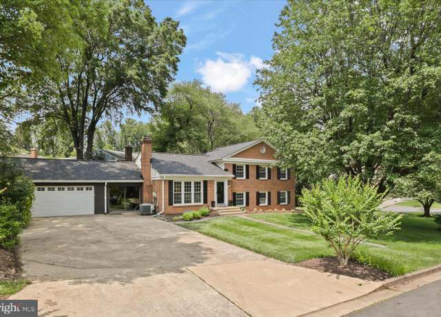 Property at 7400 Lanham Rd, Falls Church, VA 22043, 5 beds, 2.5 baths