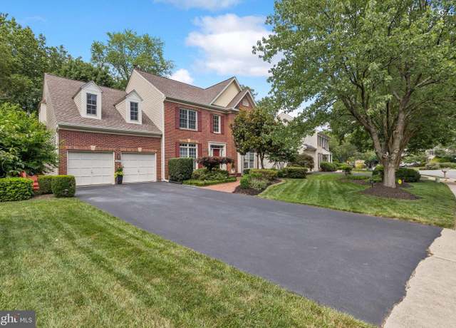 Property at 9010 Weatherly Way, Lorton, VA 22079, 5 beds, 4.5 baths
