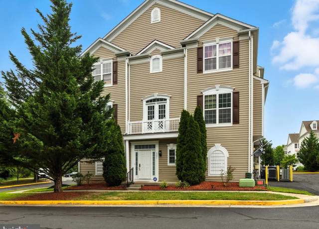Property at 5001 Greenhouse Ter, Centreville, VA 20120, 4 beds, 3 baths