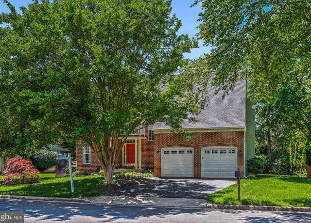 Property at 46865 Backwater Dr, Sterling, VA 20164, 4 beds, 3.5 baths