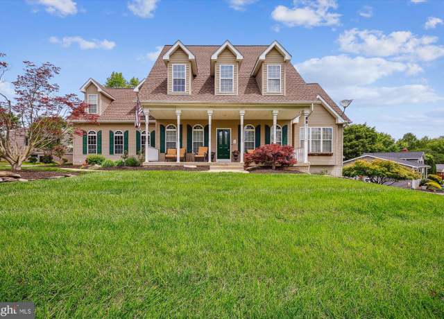 Property at 24830 Showbarn Cir, Damascus, MD 20872, 5 beds, 3.5 baths