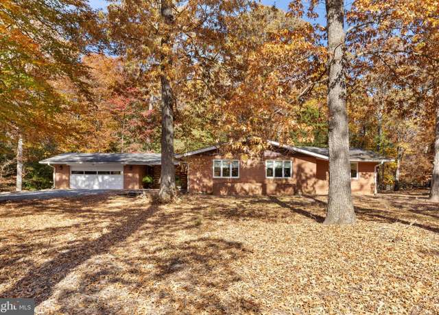 Property at 1011 Bryan Point Rd, Accokeek, MD 20607, 4 beds, 2.5 baths