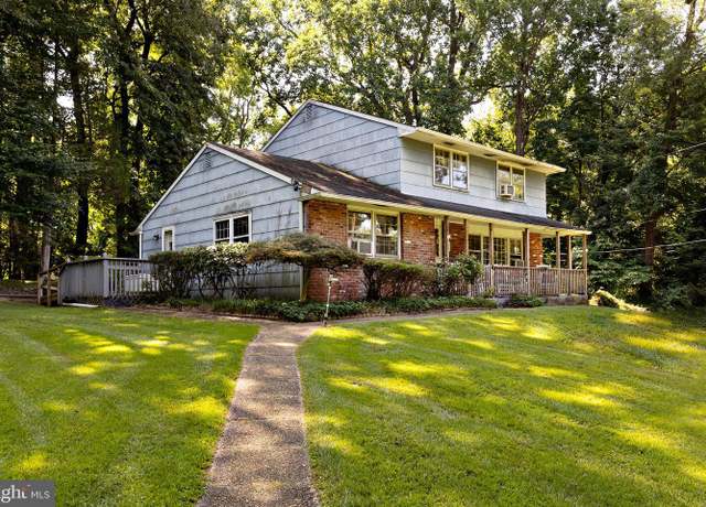 Property at 250 Saratoga Ter, Clementon, NJ 08021, 4 beds, 2 baths