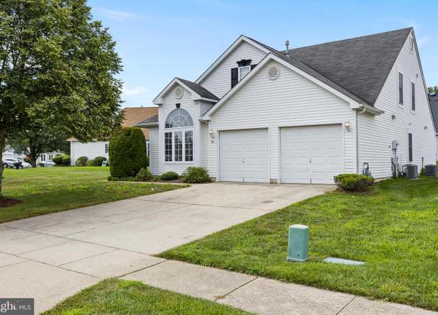 Property at 41 Dowing Ln, Jackson, NJ 08527, 3 beds, 3 baths