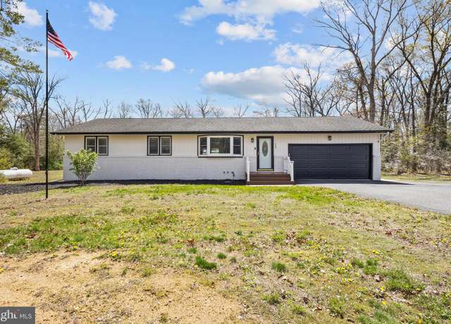 Property at 153 Crystal Rd, Elmer, NJ 08318, 3 beds, 2 baths