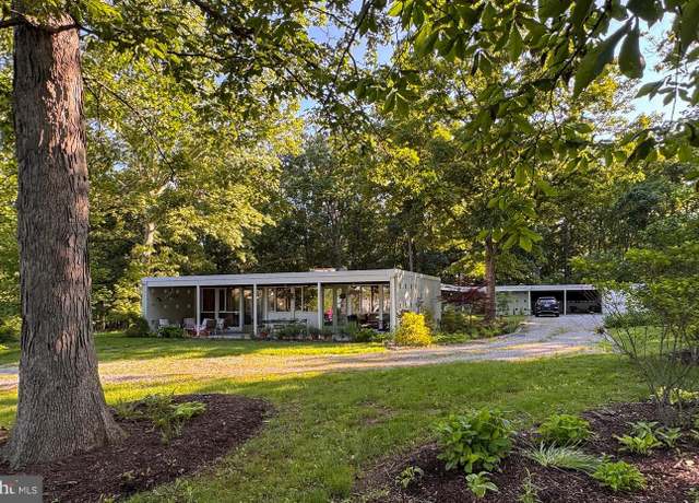 Property at 617 Old Mill Rd, Gettysburg, PA 17325, 3 beds, 2 baths