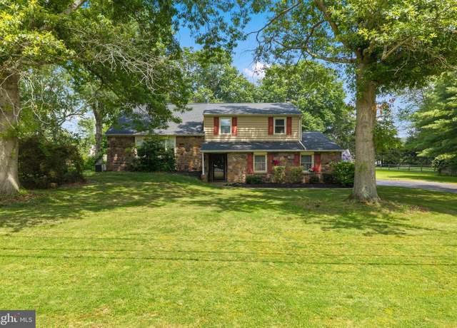 Property at 33 Squirrel Rd, Doylestown, PA 18901, 4 beds, 2.5 baths
