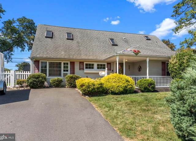 Property at 21 Downhill Rd, Levittown, PA 19056, 4 beds, 2 baths