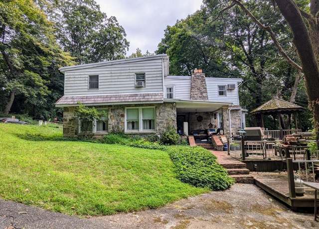 Property at 1987 Ridgewood Rd, York, PA 17406, 4 beds, 3 baths