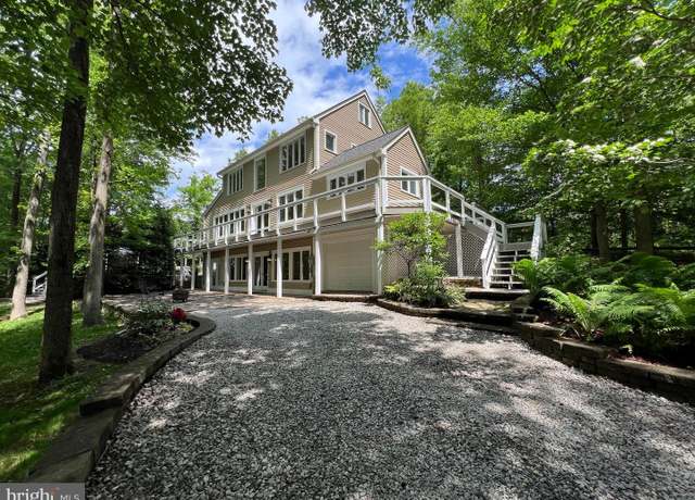 Property at 8122 Stacey Rd, Alexandria, VA 22308, 5 beds, 4 baths