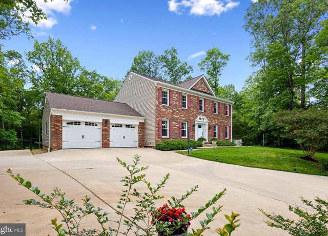 Property at 4903 Lanyard Ln, Woodbridge, VA 22192, 5 beds, 3.5 baths