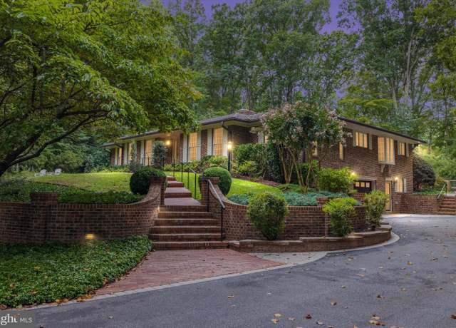 Property at 671 Discovery Ct, Davidsonville, MD 21035, 4 beds, 2.5 baths