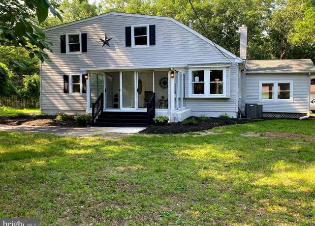 Property at 862 Maple Ave, Atco, NJ 08004, 4 beds, 4 baths