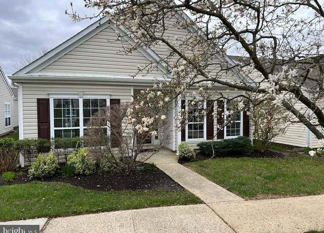 Property at 673 Bluebird Dr, Monroe Township, NJ 08831, 2 beds, 2 baths