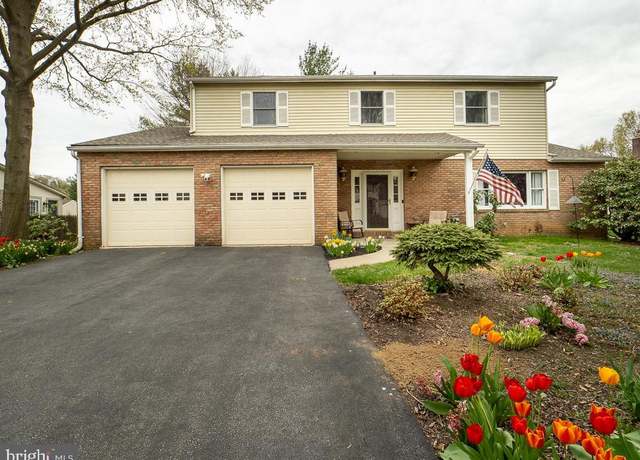 Property at 65 S Hampton Dr, Reading, PA 19610, 4 beds, 2.5 baths