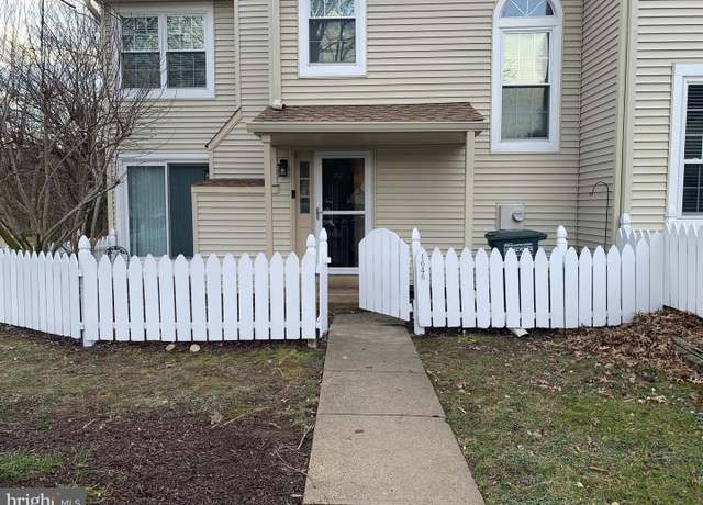 Property at 1646 Mcnelis Dr, Southampton, PA 18966, 2 beds, 1.5 baths