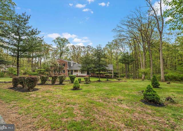 Property at 1674 High Point Ln, Phoenixville, PA 19460, 5 beds, 6 baths