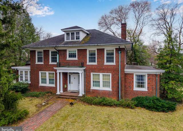 Property at 12 Kenwood Rd, Chambersburg, PA 17201, 4 beds, 2.5 baths