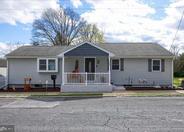 Property at 264 Noble St, Lititz, PA 17543, 2 beds, 1 bath