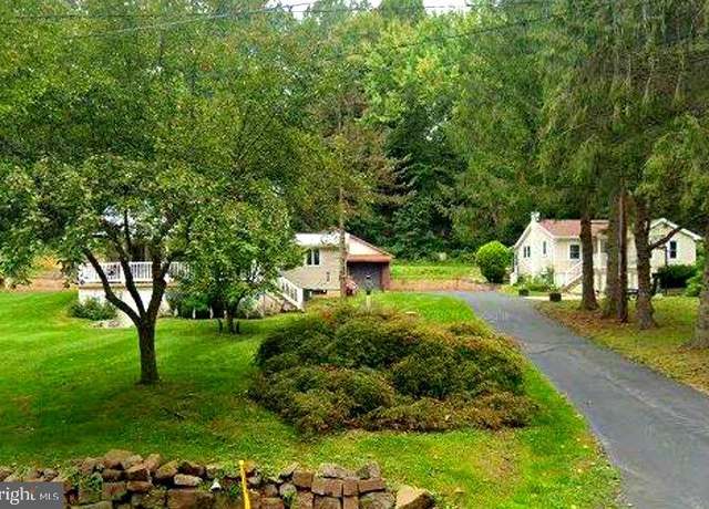Property at 1061 Mine Rd, Lebanon, PA 17042, 3 beds, 2 baths