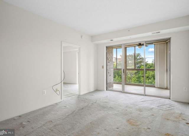 Property at 19365 Cypress Ridge Ter #519, Leesburg, VA 20176, 2 beds, 2 baths