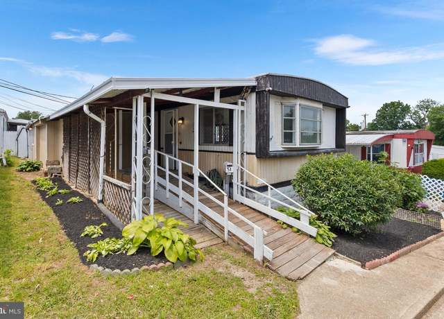 Property at 51 Holly St, Wilmington, DE 19808, 3 beds, 2 baths