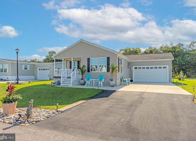 Property at 22 Buckingham Dr, Lewes, DE 19958, 3 beds, 2 baths