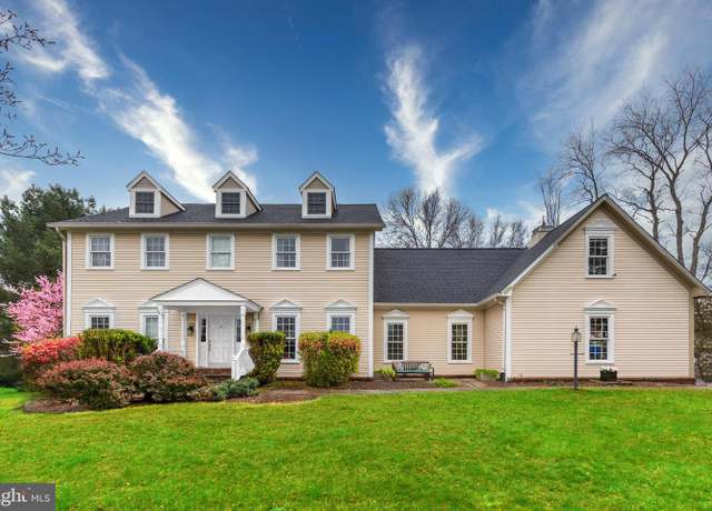 Property at 22039 Foxlair Rd, Gaithersburg, MD 20882, 6 beds, 4 baths