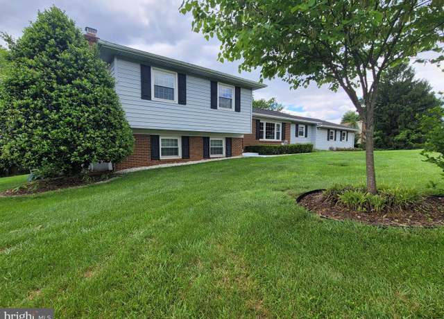 Property at 5 Garfield Ct, Gaithersburg, MD 20882, 5 beds, 3.5 baths