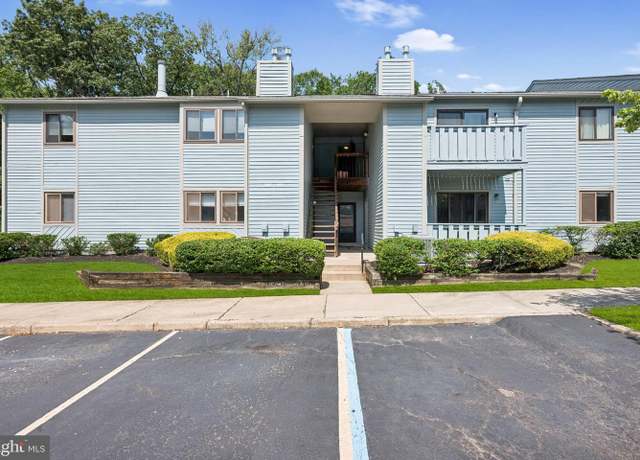 Property at 1909 Woodhollow Dr, Marlton, NJ 08053, 2 beds, 2 baths