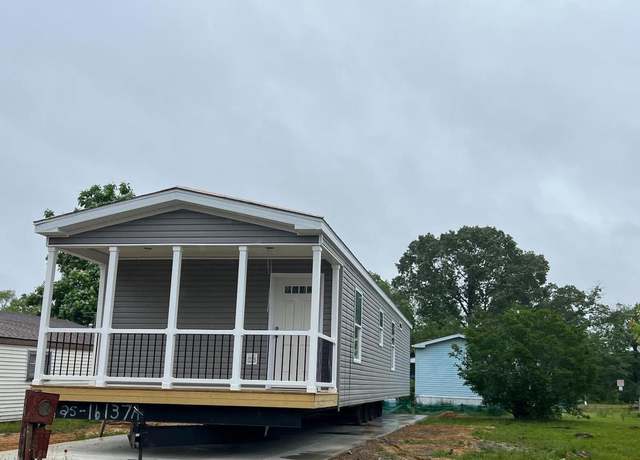Property at 10 Jackson Dr, Millville, NJ 08332, 2 beds, 1 bath