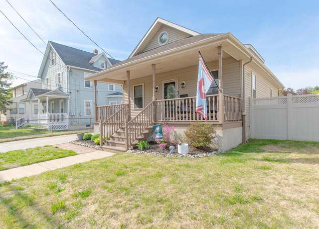 Property at 20 E Thompson Ave, Gloucester City, NJ 08030, 3 beds, 1 bath