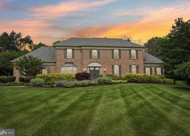 Property at 660 Casey Ln, West Chester, PA 19382, 4 beds, 3 baths