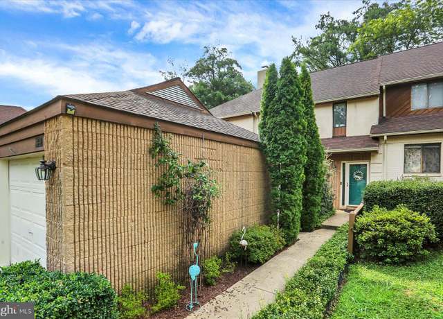 Property at 441 Stonegate Ct, Millersville, PA 17551, 3 beds, 2.5 baths