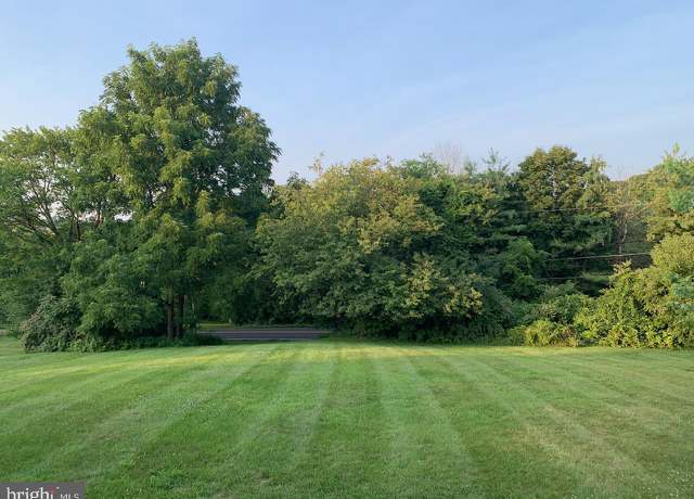 Photo of 5880 Chestnut Hill Rd, Coopersburg, PA 18036