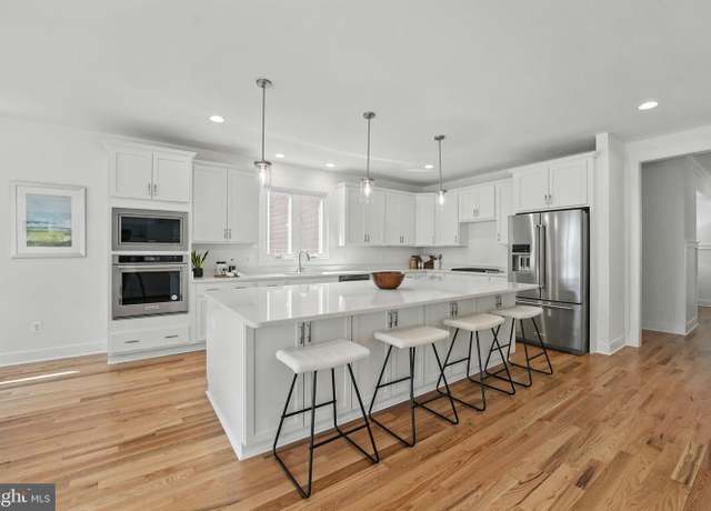 Property at 3857 Pinewood Ter, Falls Church, VA 22041, 5 beds, 5 baths