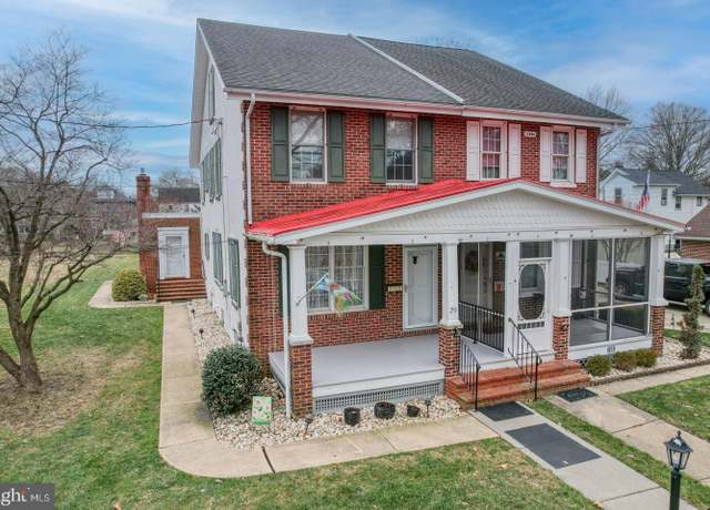 Property at 29 W 7th St, New Castle, DE 19720, 3 beds, 1.5 baths