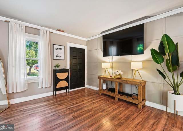 Property at 413 1st Ave, Baltimore, MD 21227, 4 beds, 3 baths