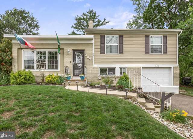 Property at 304 W Maiden Ln, Somerdale, NJ 08083, 3 beds, 1.5 baths