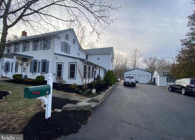 Property at 10 Arneytown Hornerstown Rd, Cream Ridge, NJ 08514, 3 beds, 2.5 baths
