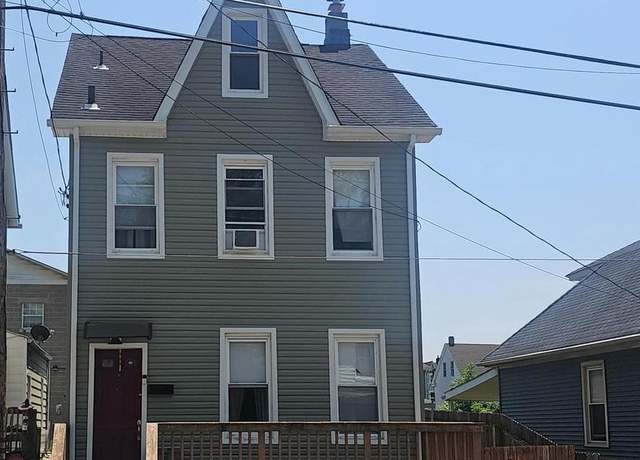 Property at 342 E Center St, Phillipsburg, NJ 08865, 3 beds, 1 bath